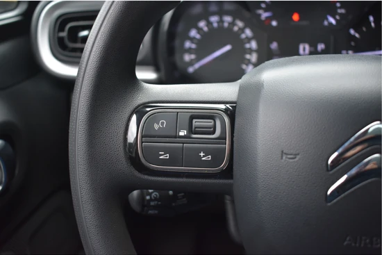 Citroën C3 1.2 PureTech Feel 110pk Automaat | Panoramdak | Navigatie | Trekhaak | Parkeersensoren | Climate Control | Cruise Control | Deal