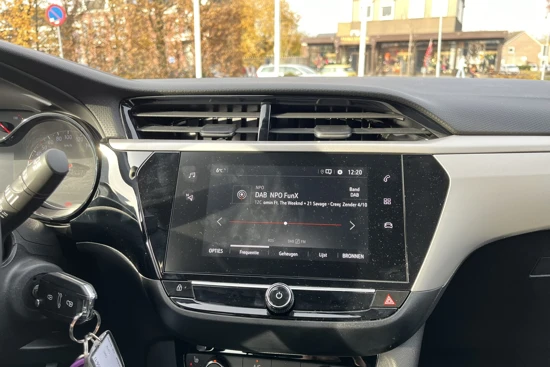 Opel Corsa *1.2 100PK | Camera | Navigatie | Stoel/Stuurverwarming | Carplay | Parkeersensoren Achter | Bluetooth | DAB | LED Achterlichten