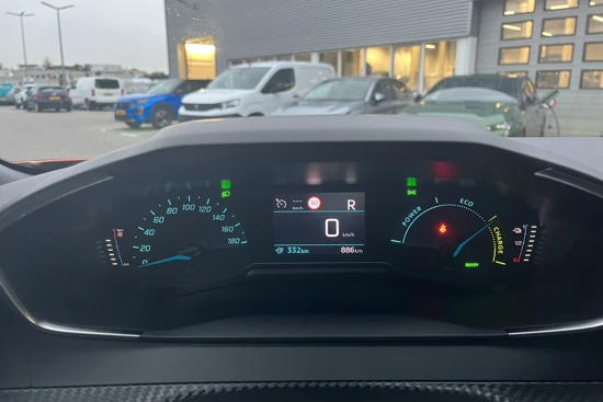 Peugeot e-2008 *EV Active Pack 136PK 50 kWh | Camera | Navigatie | Stoelverwarming | Carplay |