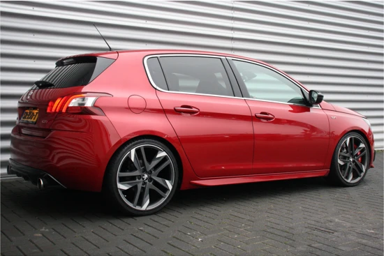 Peugeot 308 1.6 TURBO 272 PK 5-DRS GTI BY PEUGEOT SPORT / NAVI / LEDER / CLIMA / PDC / 19" BI-COLOR / UNIEK / CAMERA / DENON / KEYLESS / FUL