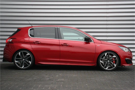 Peugeot 308 1.6 TURBO 272 PK 5-DRS GTI BY PEUGEOT SPORT / NAVI / LEDER / CLIMA / PDC / 19" BI-COLOR / UNIEK / CAMERA / DENON / KEYLESS / FUL