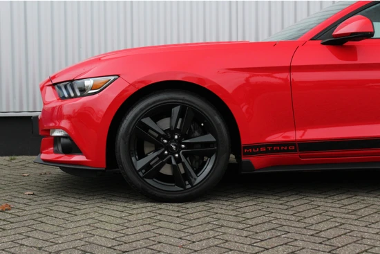 Ford Mustang 2.3 EcoBoost Fastback | Nieuwstaat | 1e eig. | NL-Auto | Dealeronderhouden | Uniek |