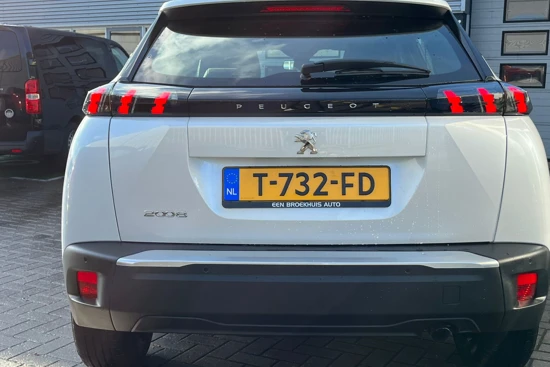 Peugeot 2008 1.2 100PK Active* | Cruise | LED | Carplay | DAB | Bluetooth | Multifunctioneel Stuurwiel | 2023!