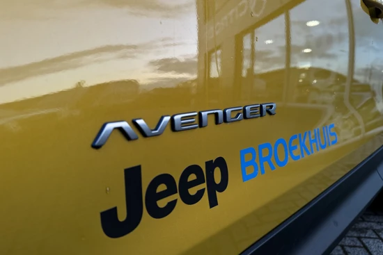 Jeep Avenger Summit 54kWh | Navigatie, Climate, Sensoren voor/achter, Camera, Carplay, Keyless, Elek. Klep
