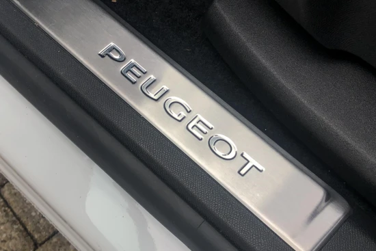 Peugeot 3008 1.2 PureTech 130pk Automaat GT