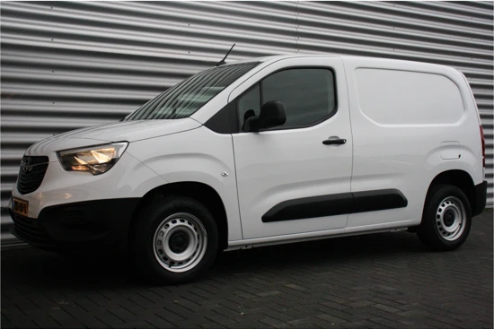 Opel Combo 1.5D 100PK L1H1 EDITION / NAVI / AIRCO / LED / PDC / BLUETOOTH / CRUISECONTROL / NIEUW / DIRECT LEVERBAAR !!