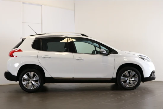 Peugeot 2008 1.2 PureTech 110PK Allure