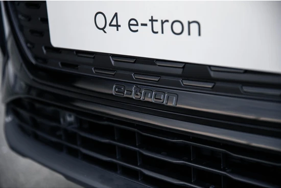 Audi Q4 e-tron Q4 45 e-tron 286 1AT S edition