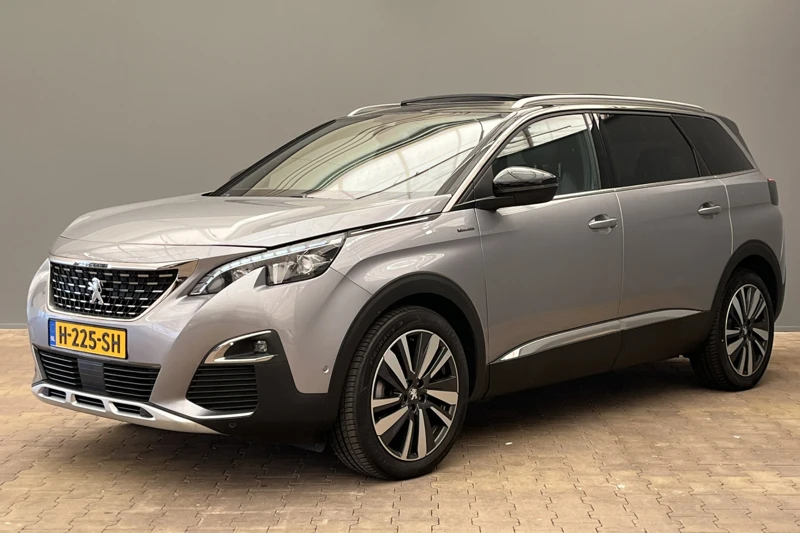 Peugeot 5008 1.2 130PK GT-Line | Panoramisch/Kanteldak | Trekhaak | Elec.Klep | Automaat | Leder/Stof | 7Persoons |