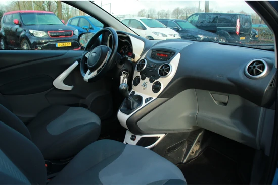 Ford Ka 1.2 TITANIUM X | DEALER OH! | AIRCO | VOORRUITVERWARMING | MULTIFUNCTIONEEL STUURWIEL | RADIO / CD / AUX | EL. RAMEN + SPIEGELS