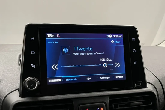 Peugeot Partner 1.5 BlueHDI Premium | Carplay | Airco | Cruise | Houten Vloer | Schuifdeur Rechts | Bluetooth |