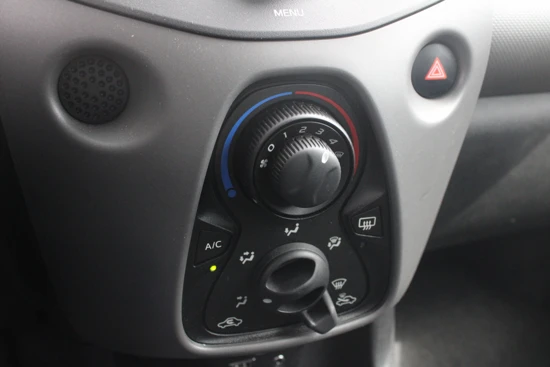 Peugeot 108 Peugeot 108 1.0 e-VTi | Active Radio | Airco |