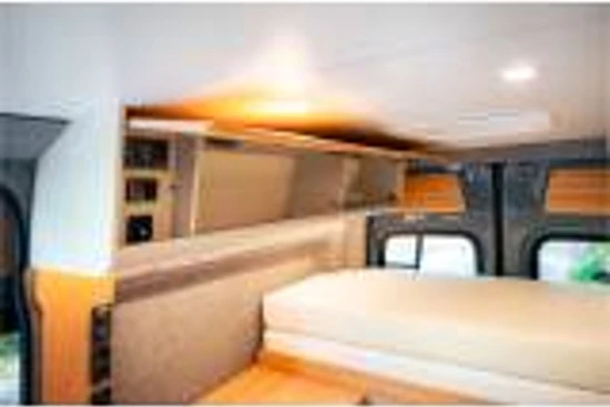 Volkswagen Crafter Crafter Leaf 4 | 4 Zitplaatsen | Leder | Led | Dwars bed | Adaptive Cruise