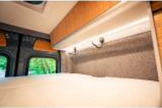 Volkswagen Crafter Crafter Leaf 4 | 4 Zitplaatsen | Leder | Led | Dwars bed | Adaptive Cruise