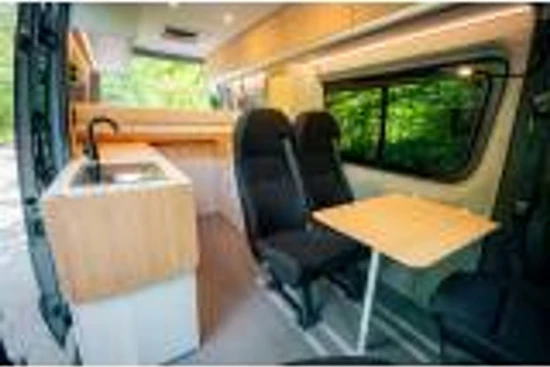 Volkswagen Crafter Crafter Leaf 4 | 4 Zitplaatsen | Leder | Led | Dwars bed | Adaptive Cruise