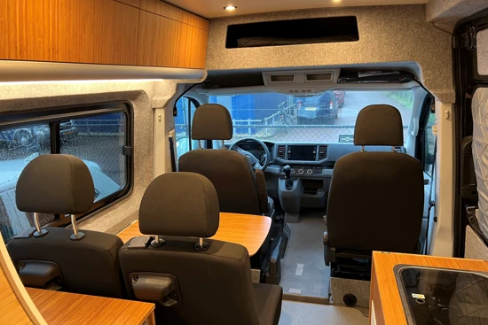 Volkswagen Crafter Crafter Leaf 4 | 4 Zitplaatsen | Leder | Led | Dwars bed | Adaptive Cruise