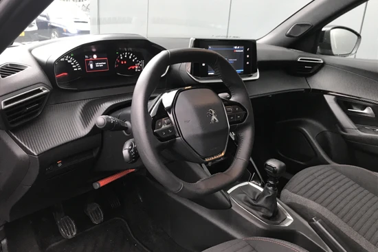 Peugeot 2008 1.2 100pk Active Pack | LED | Climate | Navigatie | NL. Auto | 16" Lichtmetaal | Parkeersensoren | Cruise control