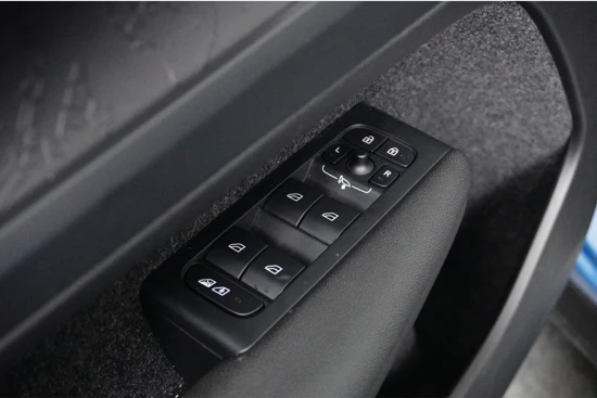 Volvo XC40 Recharge Plus | Warmtepomp | Camera | Adap. Cruise | Pilot Assist | BLIS | Elek. Achterklep | 19 Inch | Keyless