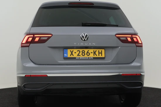 Volkswagen Tiguan 1.5 TSI 150PK DSG/AUTOMAAT | Zwenkbare trekhaak | App-connect met Google maps Navigatie | Led koplampen | Achteruitrijcamera | W