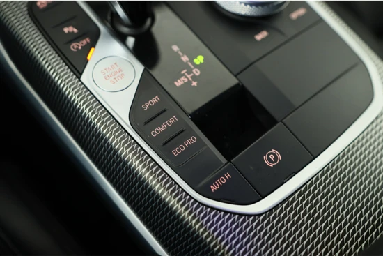 BMW 3 Serie Touring 330i High Executive Edition | M-Pakket | LED | Sportstoelen | Keyless | Leder | Navi | Stoelverwarming | Clima