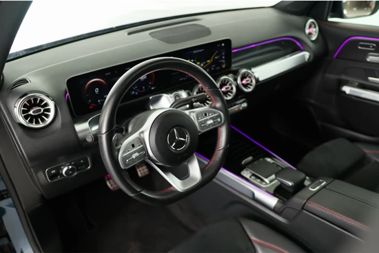 Mercedes-Benz GLB 180 Business Solution AMG 7p. | Open Dak | Ambient Lighting | Trekhaak | Led | Memoryzetels | Navi | Stoelverwarming | Camera |