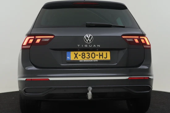 Volkswagen Tiguan 1.5 TSI 150PK DSG/AUTOMAAT | Zwenkbare trekhaak | App-connect met o.a. Google maps Navigatie | Cruise control adaptief | Led kop