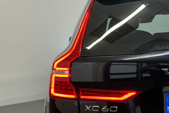 Volvo XC60 T8 AWD Polestar Engineered | Headup display | 360o camera | Lightning pack | Panoramadak | Trekhaak | 22" wielen |