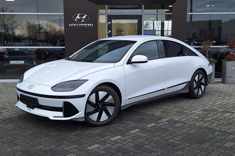 Hyundai IONIQ 6 Connect 77 kWh | €43.900,- RIJKLAAR! | DIRECT LEVERBAAR!