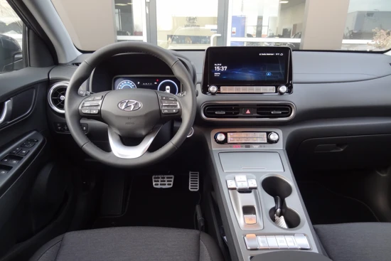 Hyundai KONA EV Comfort 39 kWh | €34.700,- RIJKLAAR! |