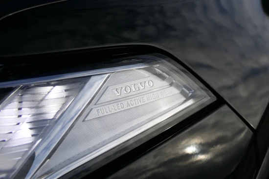 Volvo XC90 T8 Recharge AWD R-Design | Luchtvering | Harman/Kardon | Trekhaak | Panoramadak | Adaptive LED | 22 Inch