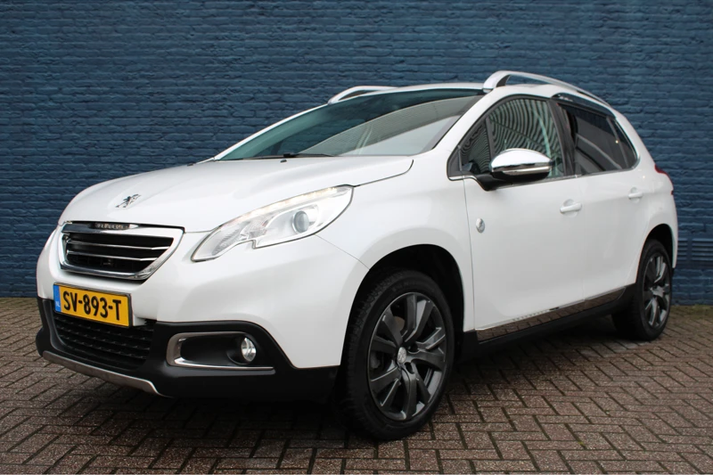 Peugeot 2008 1.2 PureTech 110pk Crossway