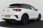 Volkswagen T-Roc 1.5 TSI 150PK R-Line Business | Achteruitrijcamera | Afneembare trekhaak | Adaptieve cruise control | App-connect | DAB | Parkee