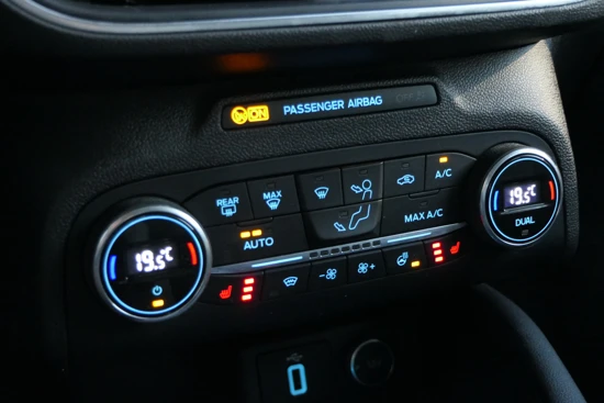 Ford Focus Wagon 1.0 EcoBoost Automaat Titanium | B&O | Winterpack | Trekhaak | Adaptive Cruise | Climate Control