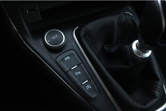 Ford Focus 1.0 125pk Titanium | NL-Auto | 100% Dealer o.h. | Keyless | Navigatie | Automatisch inparkeren