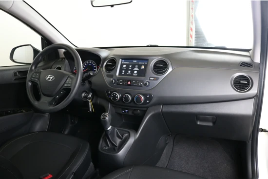 Hyundai i10 1.0i 66PK Comfort Smart Navigator