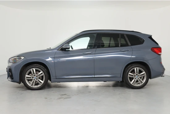 BMW X1 sDrive18i High Executive | M Sport | Adaptive Cruise | Led | Keyless | Camera | Elektr achterklep | Stoelverwarming | Sportstoel