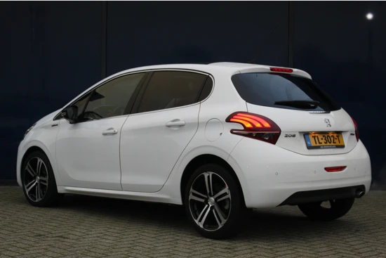 Peugeot 208 1.2 110PK GT-line | Panoramadak | Camera | Navigatie | Cruise & Climate C. | Bluetooth | Touchscreen | 16" Lichtmet