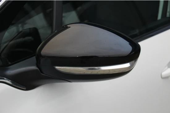 Peugeot 208 1.2 110PK GT-line | Pano | CAM | Navi | Cruise & Climate C. | Bluetooth | Touchscreen | 16" Lichtmet