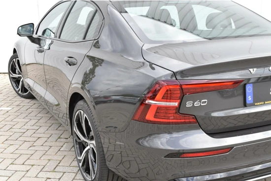 Volvo S60 B4 Plus Dark *R-Design* #Panoramadak #VOORRAADVOORDEEL!