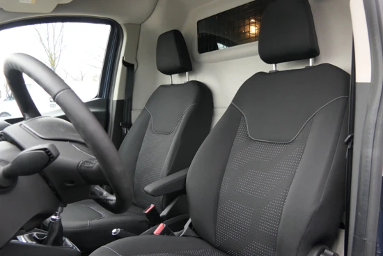 Ford Transit Courier 1.0 Limited EcoBoost | Benzine | Navigatie | Betimmering | Cruise control |