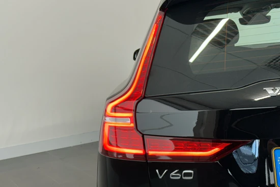 Volvo V60 T6 Recharge AWD Core Bright | Park Assist Pack |