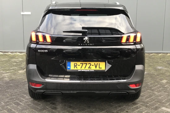 Peugeot 5008 Peugeot 5008 130pk 7-pers Allure Automaat | Leder | Camera | Cruise control | Dodehoeksensor | Navigatie | Parkeersensoren Voor+