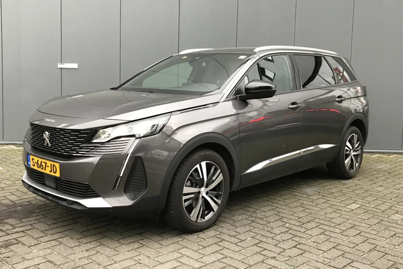 Peugeot 5008 130pk 7-pers Allure Automaat | Leder | Camera | Cruise control | Dodehoeksensor | Navigatie | Parkeersensoren Voor+Achter