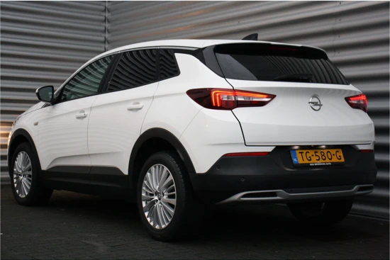 Opel Grandland X 1.2 TURBO 130PK INNOVATION / NAVI / LEDER / CLIMA / LED / AGR / PDC / 18" LMV / KEYLESS / DENON / CAMERA / BLUETOOTH / CRUISECON