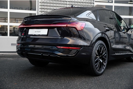 Audi Q8 Sportback e-tron 50 quattro 340 1AT S edition