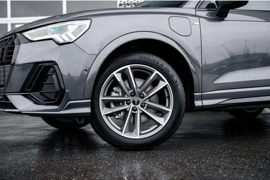 Audi Q3 45 TFSI e 245 S tronic S edition