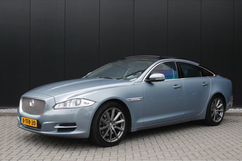 Jaguar XJ 3.0 V6 SC Premium Luxury | Origineel Nederlandse auto! | SCHUIFDAK | MERIDIAN SOUND | LEDER