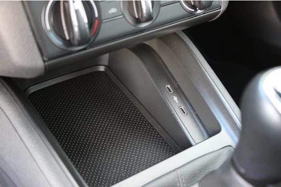 Škoda Scala Active 1.0 TSI 110 pk | 1ste Eigenaar | LED | Trekhaak | Parkeersensor achter | DAB | Airco | Cruise control