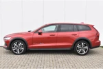 Volvo V60 Cross Country B5 AWD Plus #FusionRed #SportLeer