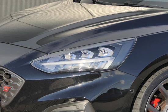 Ford Focus Wagon 2.3 EcoBoost ST-3 | Performance Pack | Panoramadak | Head-Up Display | Winterpack | B&O Audio | Adaptieve Cruise |